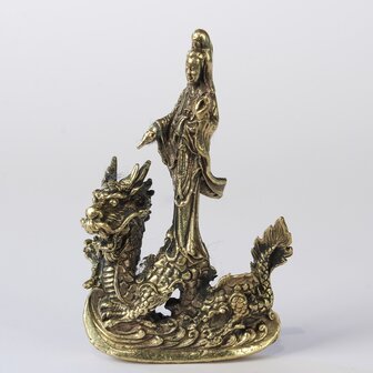 Kwan yin op draak 4 cm