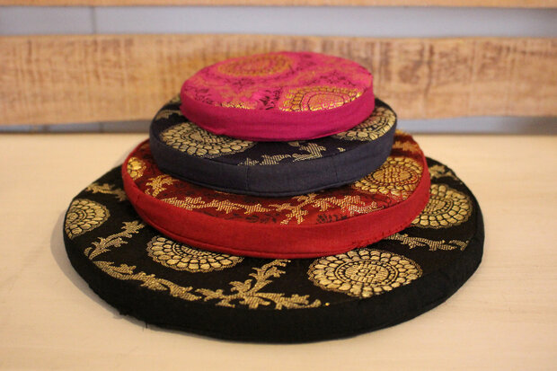 Klankschaalkussen plat, brokaat 10 cm